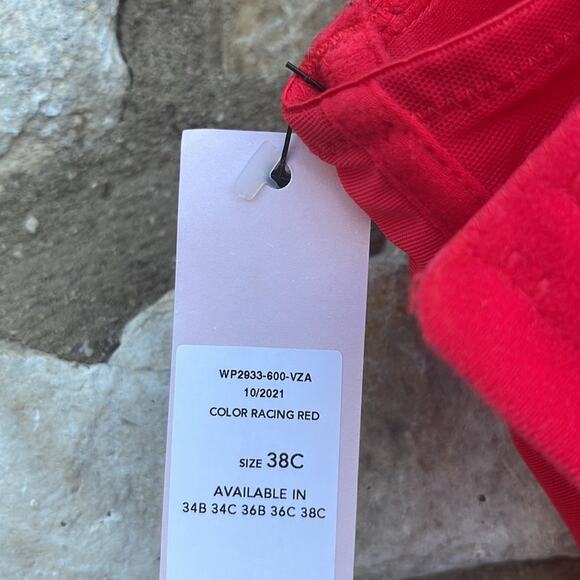 BCBGeneration Multi-Style PUSH-UP Red lace bra size 38C NEW - Picture 4 of 7